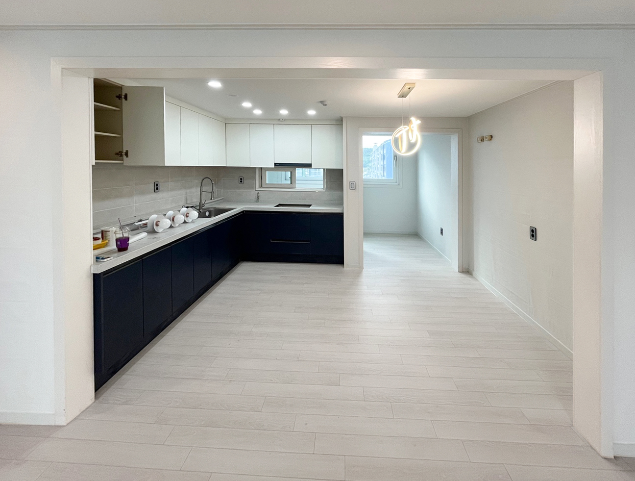 Palau White